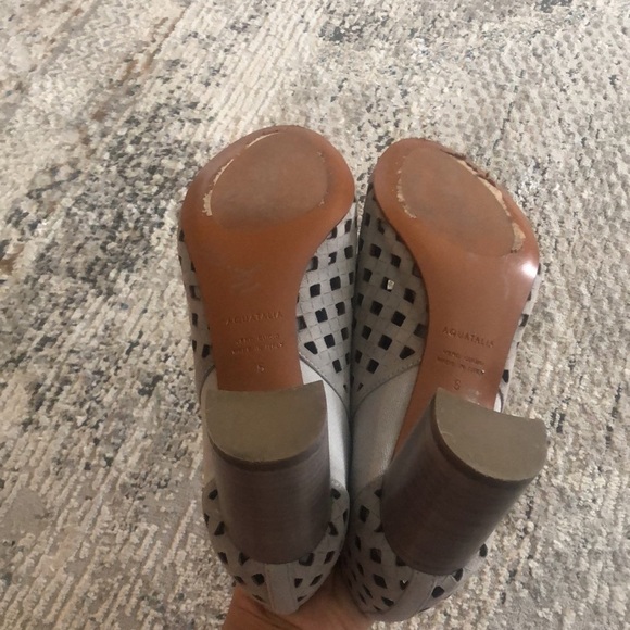 Aquatalia Shari Perforated Suede Cutout Peep Toe Pull On Booties 6 - Picture 7 of 8